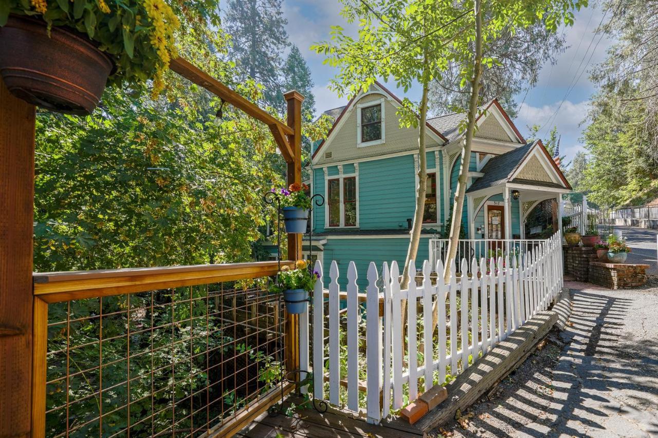 Bed & Breakfast Flume's End *