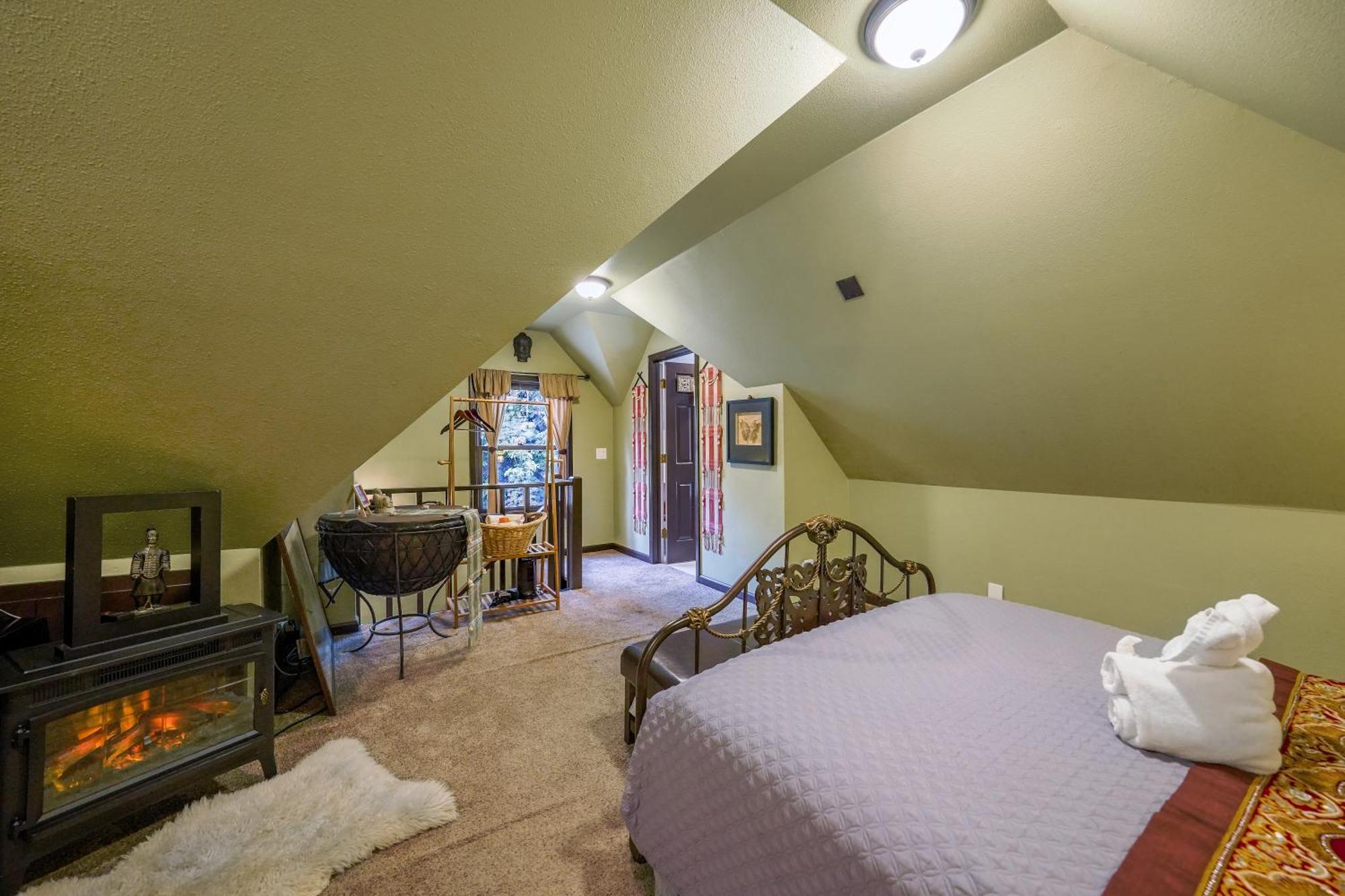 Flume's End Bed & Breakfast